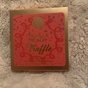 BH Vanilla Peach Truffle Blush Palette